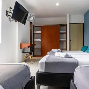 Hotel Ayenda 1228 Balcones De La 70, Medellín