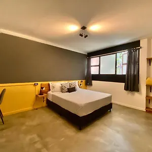 Casa Mosaiko Primer Parque Laureles Guest house